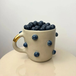 Kubek ceramiczny z uchem Borówka ręcznie robiony