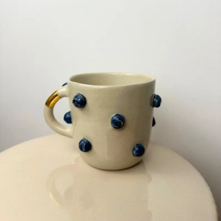 Kubek ceramiczny z uchem Borówka ręcznie robiony