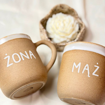 Zestaw kubków dla małżeństwa - ręcznie robione kubki ceramiczne z uchem z napisem Żona i Mąż