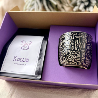 Zestaw prezentowy dla niego: czarka ceramiczna i kawa