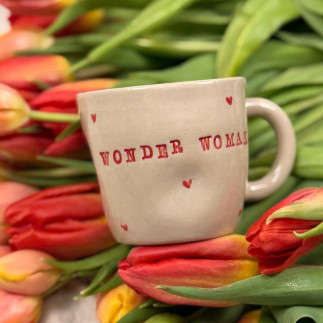 Kubek z napisem WONDER WOMAN