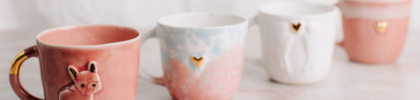 Wyjątkowe kubki ceramiczne – idealny pomysł na prezent